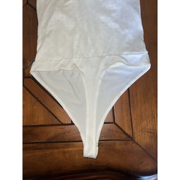 Haute Monde Ivory Lace Embroidered Bodysuit Sz Small Strappy Tank Adjustable NWT - Picture 5 of 6